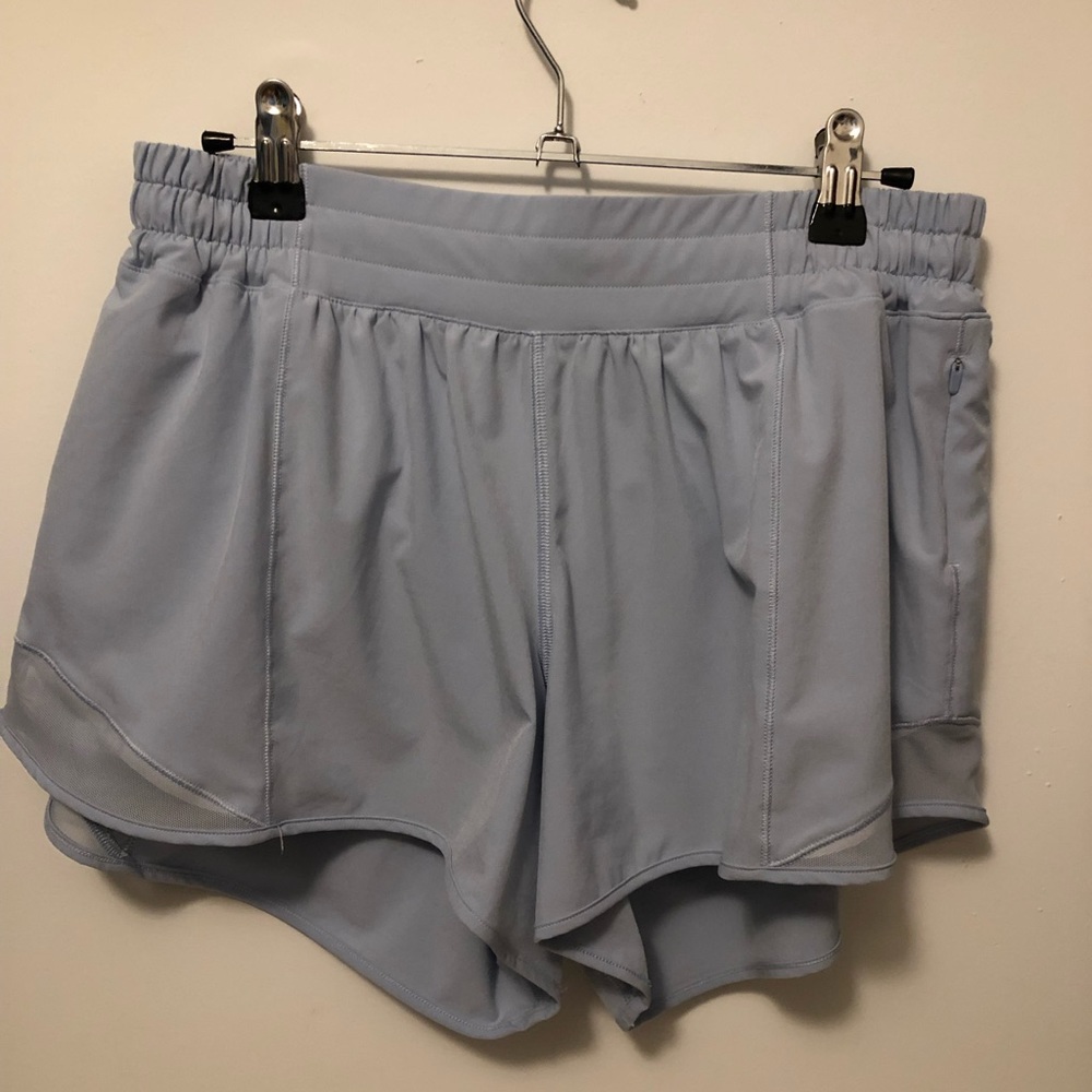 Lululemon Hotty Hot Shorts - Size 10 - 4 inch inseam